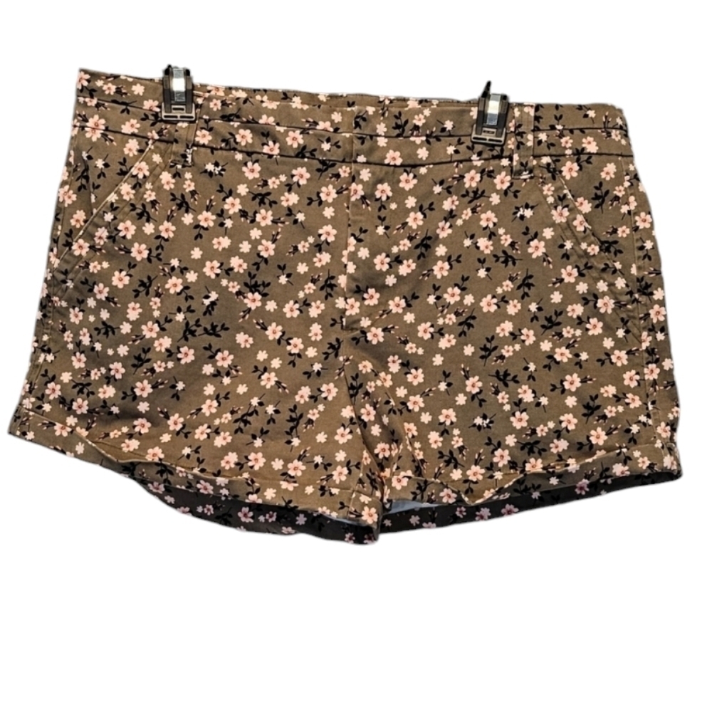 Tinsel Greenish Grey Rolled Hem Floral Shorts 97% Cotton 3% Elastane Size 31